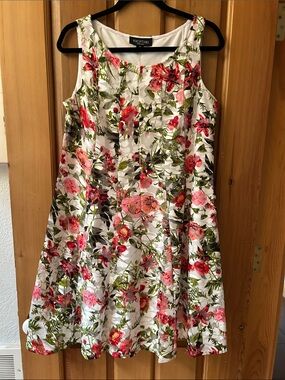 Perceptions Floral Scoop Neck A-Line Dress in White, Pink and Green
